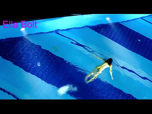 ❤️ Saya tidak bisa berhenti menonton, pirang muda tertangkap basah berenang di kolam resor ELLA BOLT ❤️ Porno di porno id.port-amurasso.ru